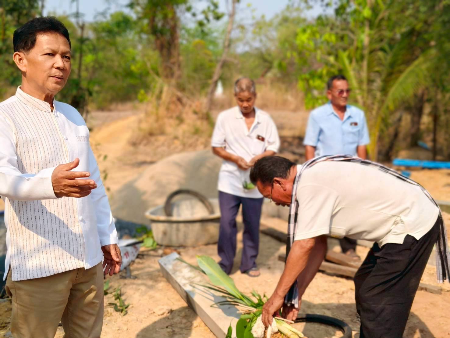 พช.เขมราฐ : ร่วมพิธีมงคลยกเสาเอก-เสาโท เพื่อสร้างบ้านโครงการบ้านห่วงใยจากใจ GLO ประจำปี 2569